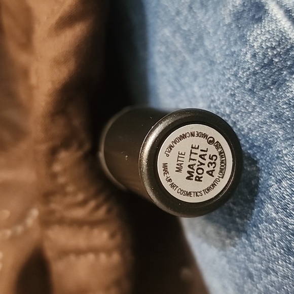 MAC LIPSTICK - Picture 2 of 2